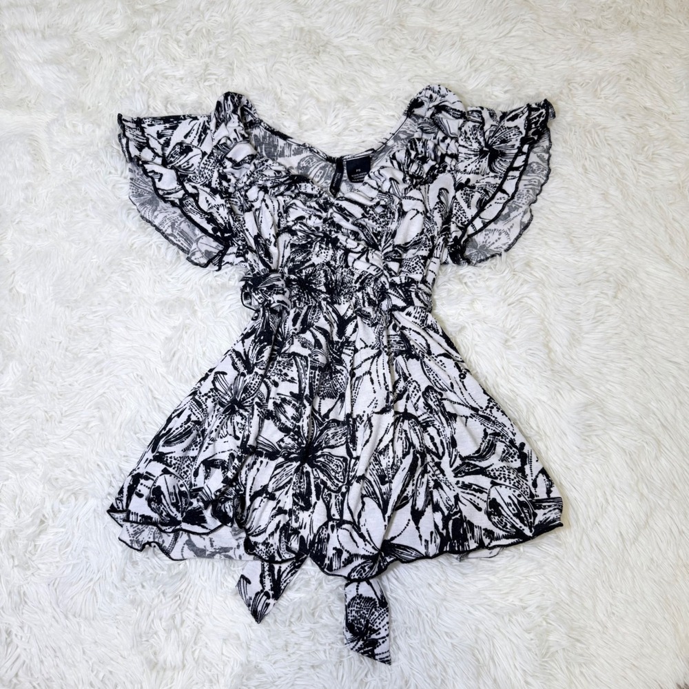 New Directions Petite Black White Floral Flutter Sleeve Tie Waist Blouse PS